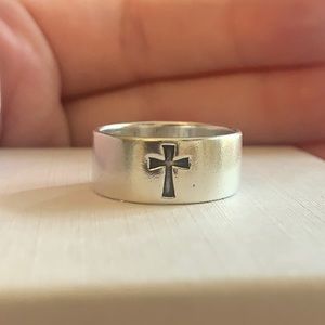 James Avery retired cross ring size 6.5 or 7